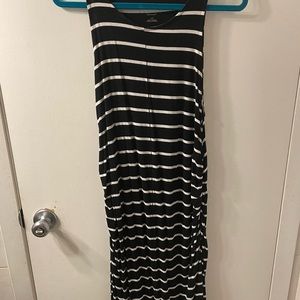 Black and white maternity dress